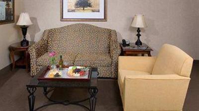 фото отеля DoubleTree by Hilton Hotel Detroit - Novi