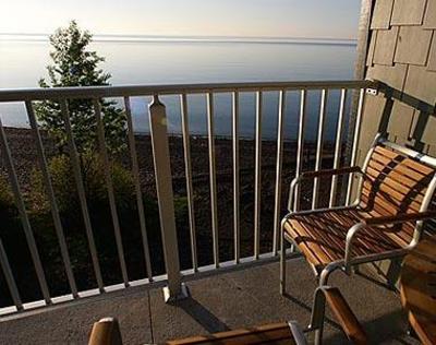 фото отеля East Bay Suites