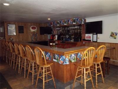 фото отеля O'Cairns Inn & Suites