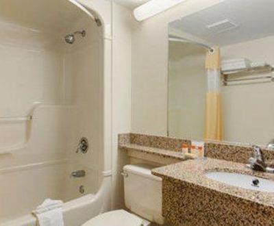 фото отеля Days Inn Geneva (New York)