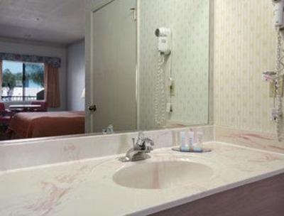 фото отеля Lynwood Century Freeway Travelodge