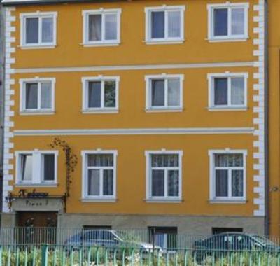 фото отеля Guest Rooms Hostel Wrona Krakow