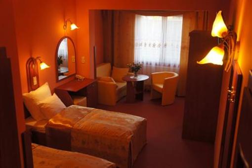 фото отеля Guest Rooms Hostel Wrona Krakow