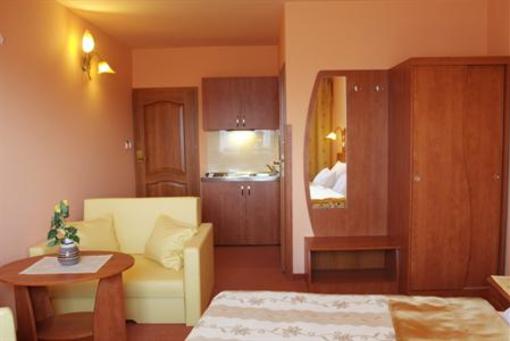 фото отеля Guest Rooms Hostel Wrona Krakow