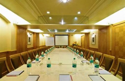 фото отеля Hotel Solitaire Mumbai