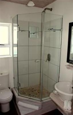 фото отеля 1 Point Village Guesthouse & Holiday Cottages Mossel Bay