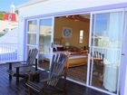 фото отеля 1 Point Village Guesthouse & Holiday Cottages Mossel Bay