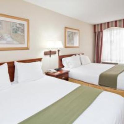 фото отеля Holiday Inn Express Hotel & Suites Starkville MS