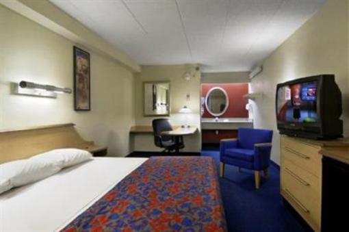 фото отеля Red Roof Inn Alexandria (Virginia)