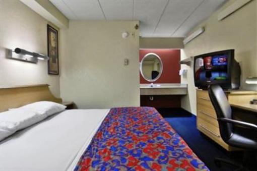 фото отеля Red Roof Inn Alexandria (Virginia)