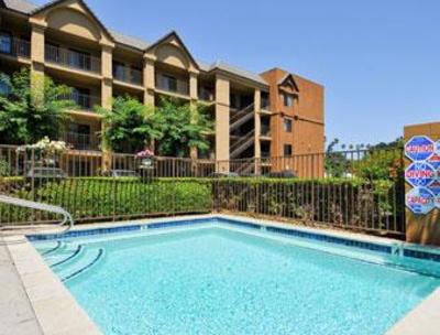 фото отеля Howard Johnson Pasadena