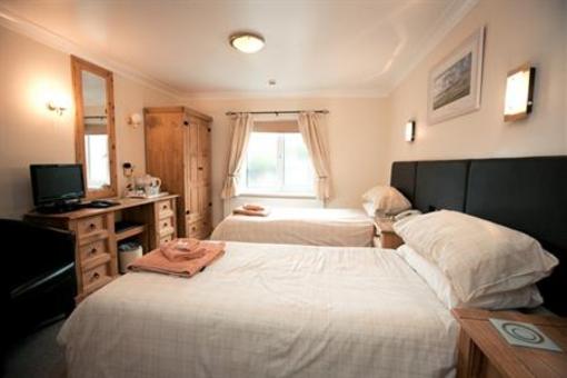 фото отеля Coach House Hotel Pembroke
