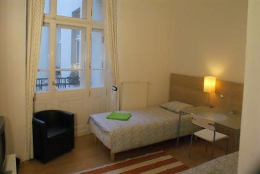 фото отеля Dandelion B&B Warsaw