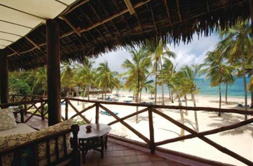 фото отеля Sandies Coconut Village