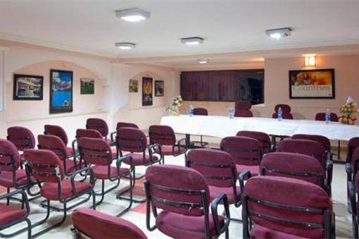 фото отеля Hotel Embassy