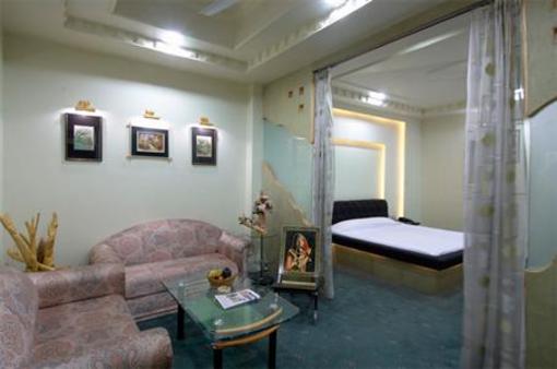 фото отеля Hotel Embassy