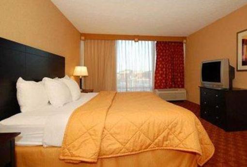 фото отеля Comfort Inn & Suites Omaha