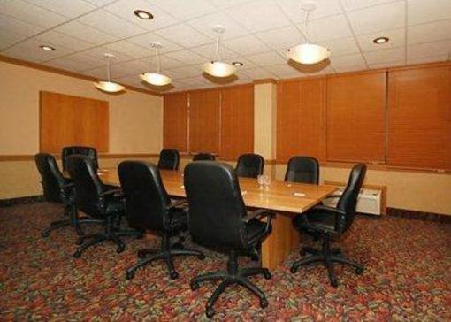 фото отеля Comfort Inn & Suites Omaha