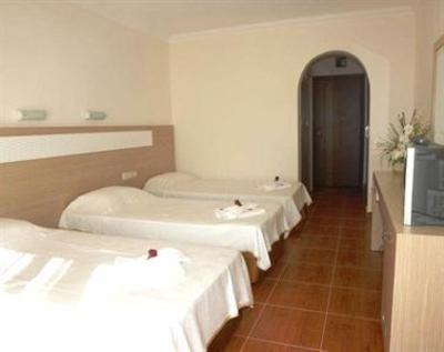 фото отеля Ideal Beach Hotel