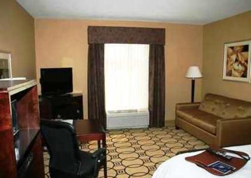 фото отеля Hampton Inn & Suites Brunswick