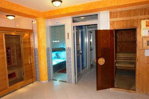 фото отеля Alfa Hotel es Wellness Centrum La Fiesta Etterem