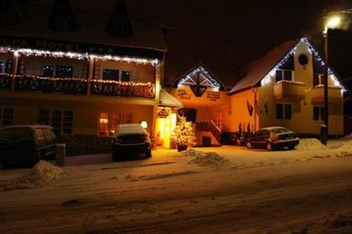 фото отеля Alfa Hotel es Wellness Centrum La Fiesta Etterem