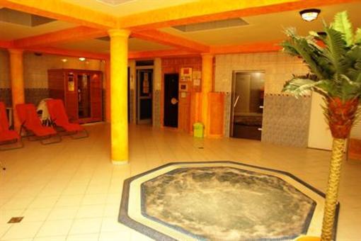 фото отеля Alfa Hotel es Wellness Centrum La Fiesta Etterem