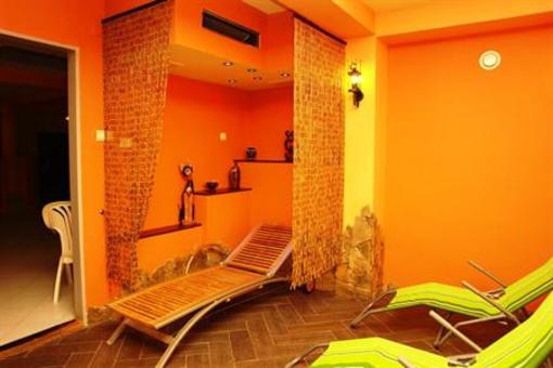 фото отеля Alfa Hotel es Wellness Centrum La Fiesta Etterem