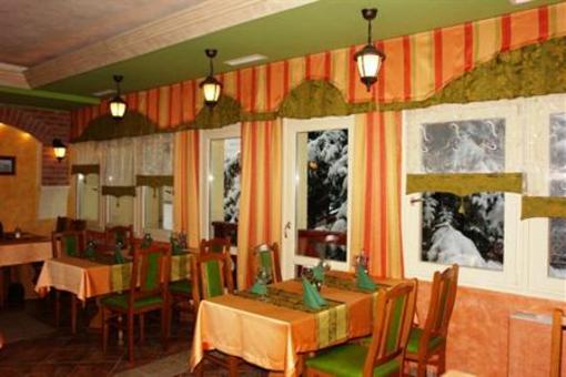 фото отеля Alfa Hotel es Wellness Centrum La Fiesta Etterem