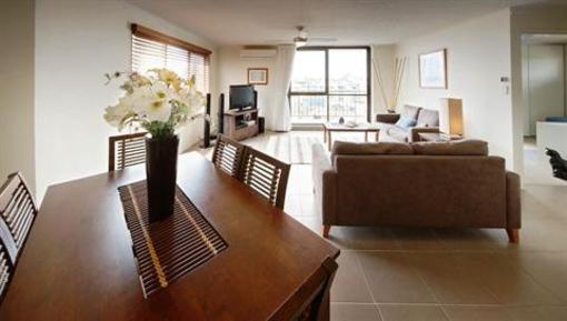 фото отеля Langley Park Holiday Apartments Maroochydore