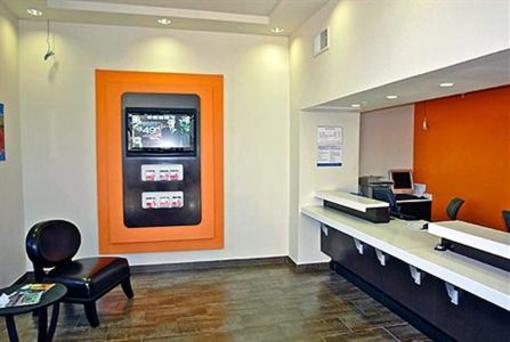 фото отеля Motel 6 Newport Beach