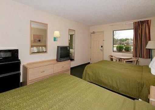 фото отеля Quality Inn & Suites Stockbridge