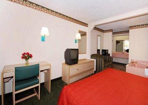 фото отеля Quality Inn & Suites Stockbridge