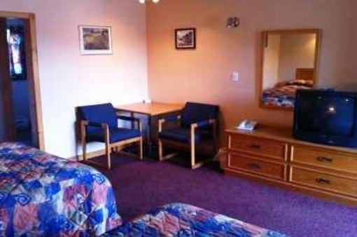фото отеля Rainbow Inn Huntsville