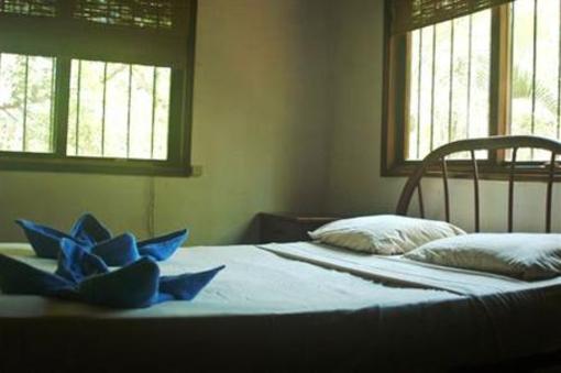 фото отеля Tamarindo Backpackers