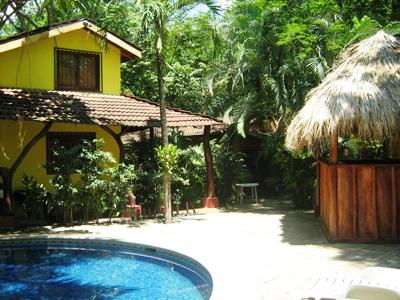 фото отеля Tamarindo Backpackers