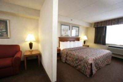 фото отеля BEST WESTERN East Towne Suites