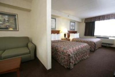 фото отеля BEST WESTERN East Towne Suites