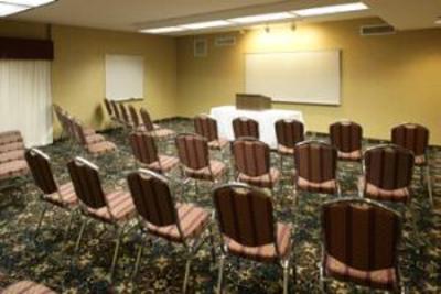 фото отеля BEST WESTERN East Towne Suites