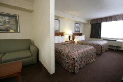фото отеля BEST WESTERN East Towne Suites