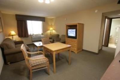 фото отеля BEST WESTERN East Towne Suites