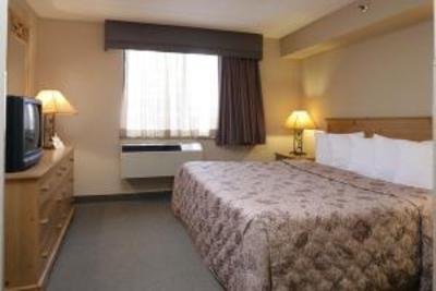 фото отеля BEST WESTERN East Towne Suites