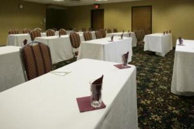 фото отеля BEST WESTERN East Towne Suites