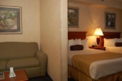 фото отеля BEST WESTERN East Towne Suites