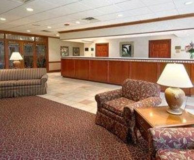 фото отеля Days Inn Conference Center Southern Pines Pinehurst