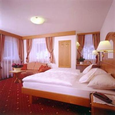 фото отеля Hotel Scoiattolo Selva di Val Gardena