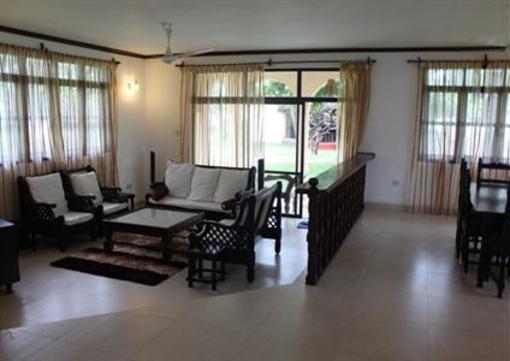 фото отеля Bahari Dhow Beach Villas Mombasa