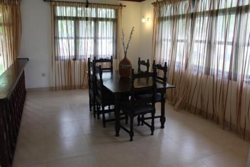 фото отеля Bahari Dhow Beach Villas Mombasa