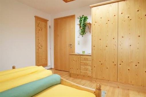 фото отеля Breitlehn Appartement Langenfeld