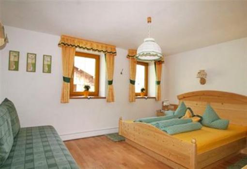 фото отеля Breitlehn Appartement Langenfeld